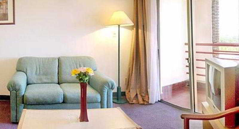 Hotel Tres Cruces Montevideo Exterior photo